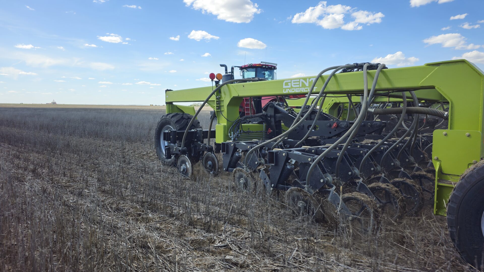 Low disturbance seeding preserving surface residue