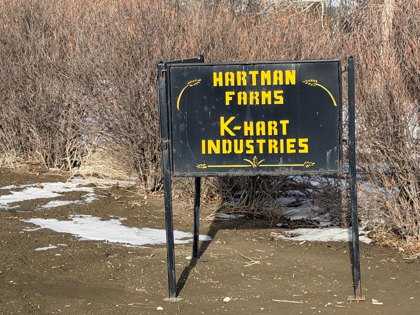 Hartman Farms K-Hart Industries sign